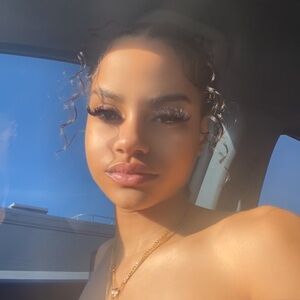 Meet your Posher, Rusmariel